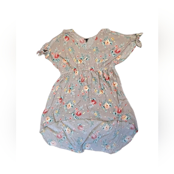 Torrid Tunic Style Blouse Flowy Floral Girlie Size 2X Spring Babydoll HiLow Hem - Picture 3 of 8